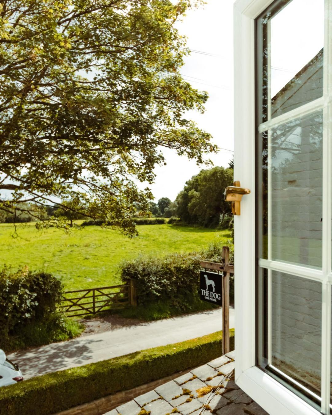 The Dog In Over Peover Knutsford Exteriör bild